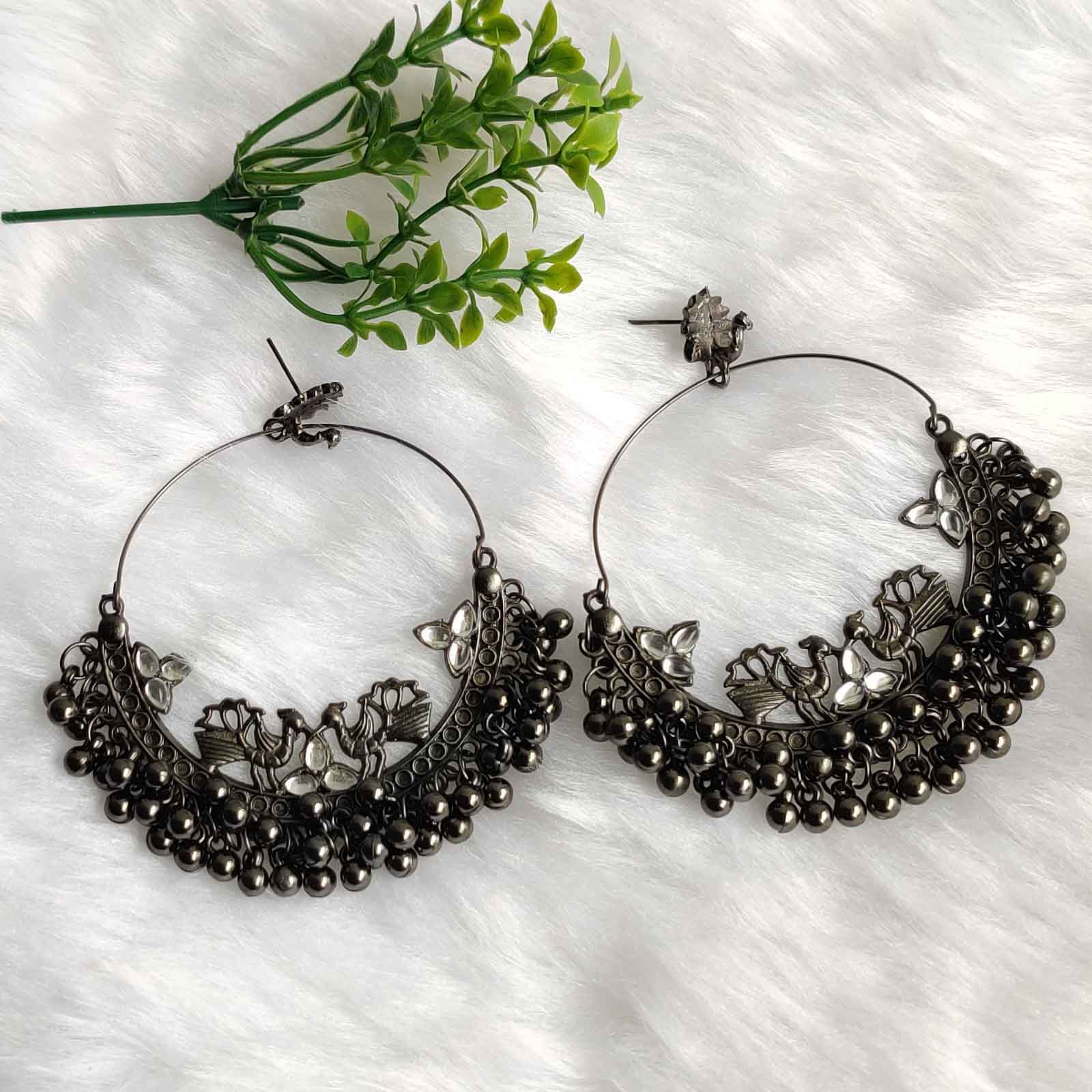 Black metal oxi oversize jhumka | Jhumka, Indian jewelry sets, Jhumka  earrings-megaelearning.vn